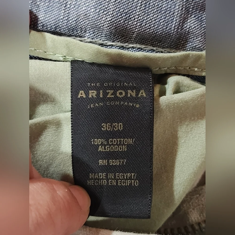 Arizona men's 100% cotton khaki pants in size 36x30